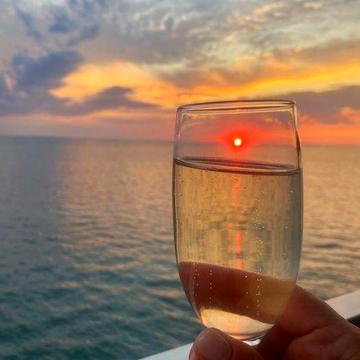 Дом у моря ,на песке