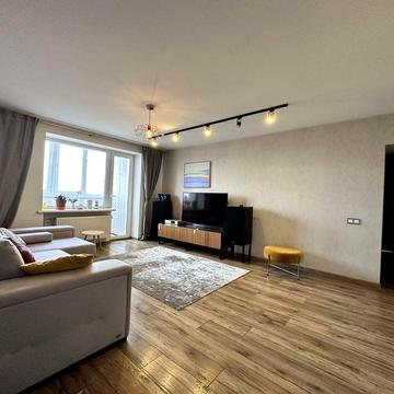 Продаж чудовоі квартири в центрі з видом на Дніпро.В.Вернадського