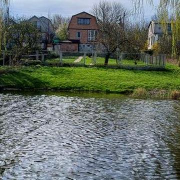 Дача на берегу реки