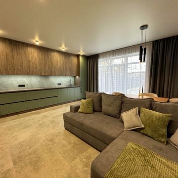 Виноградна вул., 2