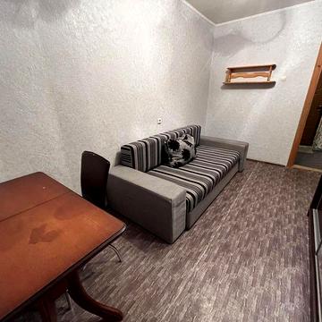 Здається двох кімнатна квартира