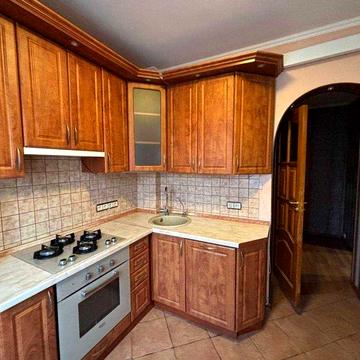 3 хв. метро Оболонь, вул.Йорданська, 17а