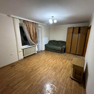 Однокімнатна квартира на Комарова