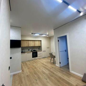 (Власник)квартира-студія з окремою спальнею неподалік «Променя»