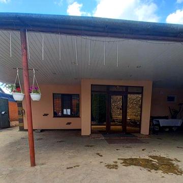 Продам комфортний одноповерховий будинок на проспекті Металургів