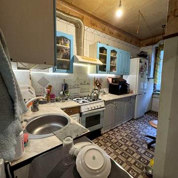 Продам 2 комнатную на библика,5