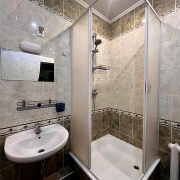 Володимира Івасюка просп. (Героїв Сталінграду), 24-А