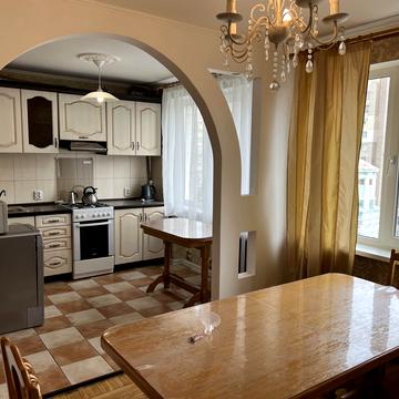 Михайла Омеляновича-Павленка вул. (Суворова), 18/20