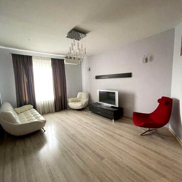 Пропоную 2-х кімнатну квартиру Дмитрівська 69