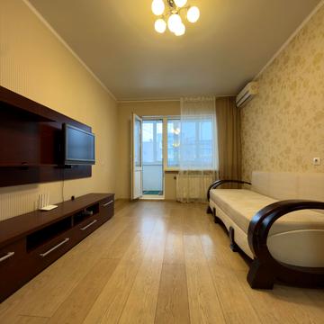 Південна вул., 11