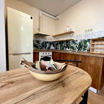 Юнацька вул., (Будинок Smart 4)