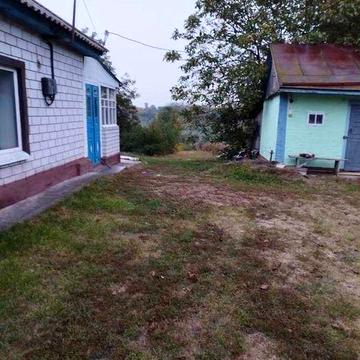 Продається будинок в центрі Чорнобай