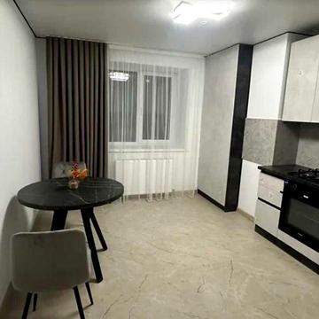 2-кімнатна знахідка: поруч Зупинка, школа і Без КОМІСІЇ ID 0124