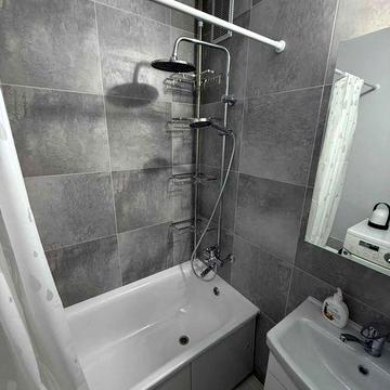 Сдам 2 комнатную квартиру на Бородинском.