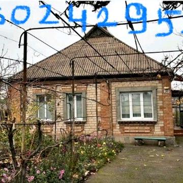 Гарний  великий дім в центрально міському районі