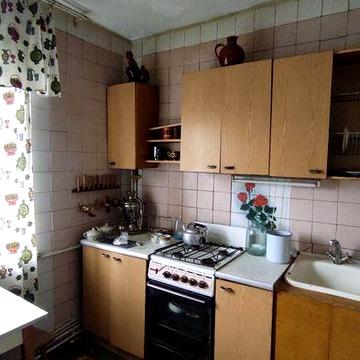 Продам 3 комн квартиру с холлом в центре Верхнеднепровска