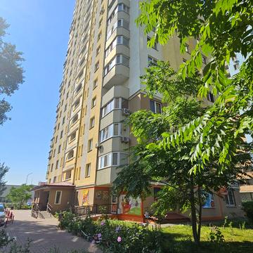 Хорольська вул., 1-А