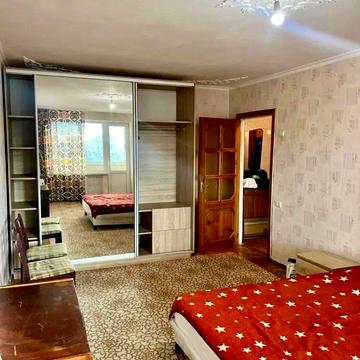 Кудрявська вул., 31-33