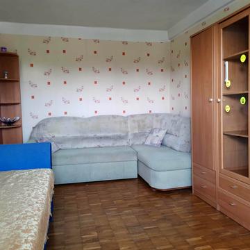 Івана Микитенка вул., 11