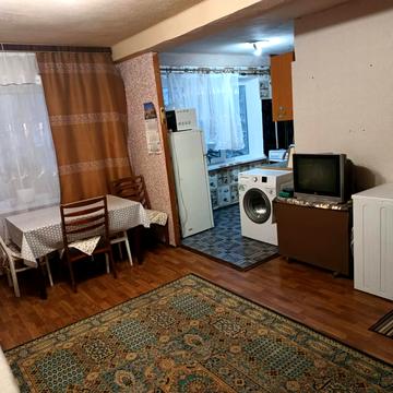 Чорних Запорожців вул. (Петра Запорожця), 8