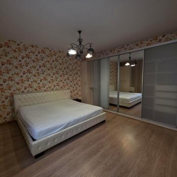 Сімї Кульженків вул. (Петра Дегтяренка), 31-Б