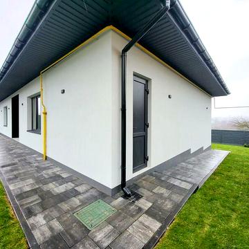 Продаж 3к Дім Заньковецької вулиця