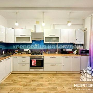 Августина Волошина вул., 10А