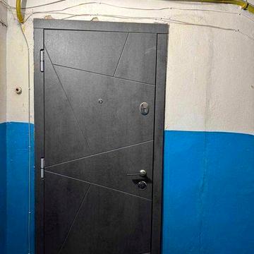 здам 4-х кімнатну квартиру в оренду