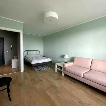 Cдaю 1-комнaтную квартиру на Уральской 19