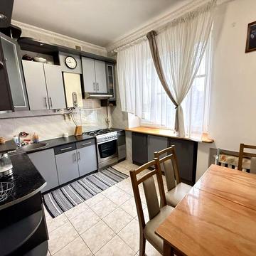 3-х кімнатна на Покровському соборі