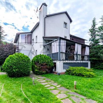 Обухівський