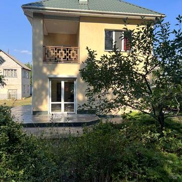 Оренда будинку в Хотянівці у лісі