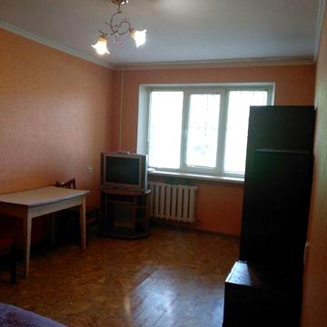 Продам однокомнатную квартиру на первом этаже по улице Будівельна.