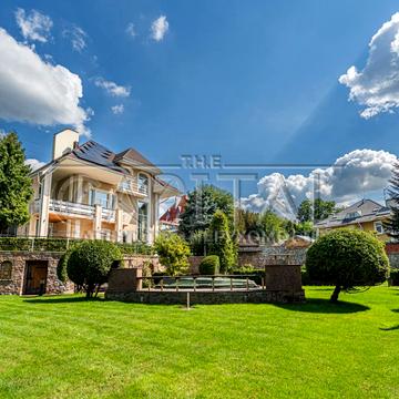 Заплавна вул., 21а