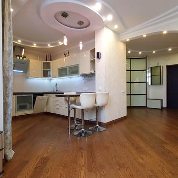 Воскресенська вул., 14-Б