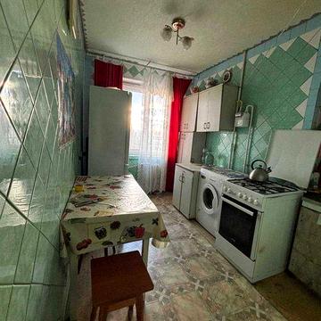 Сдам чистую, теплую 2к Калинова. Янтарная.Караван