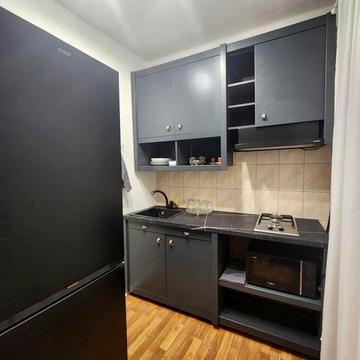 Здается однокомнатная квартира, біля м."Лівобережна "