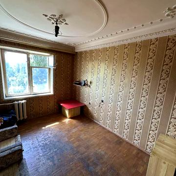 Ореста Левицького вул. (Академіка Курчатова), 8-Б