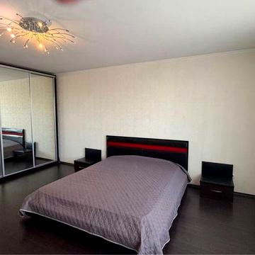 Здається 2х кімнатна квартира по вул. Келецька 51а