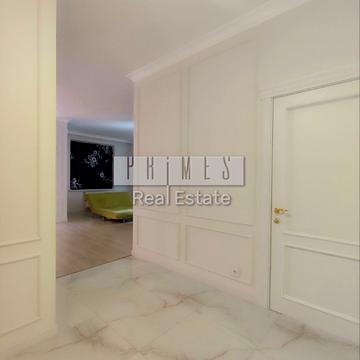 Дмитрівська вул., 82