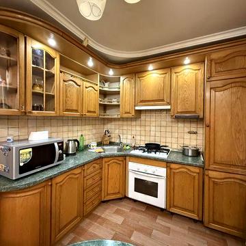 Продам 3к квартиру в Центрі міста поруч з Евро базаром.