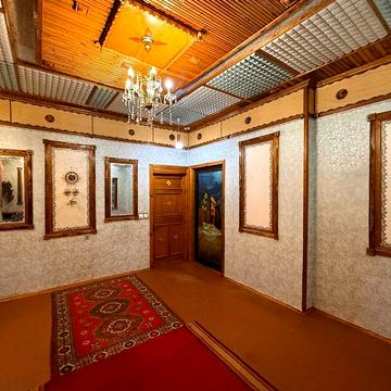 Продам велику 3-кімнатну квартиру "сталінку"!