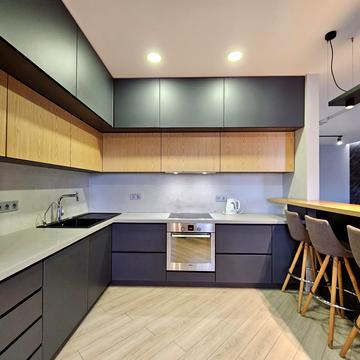 Кадетський Гай вул., 3