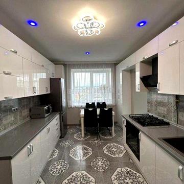 Продаж 3 кім. квартири з ремонтом