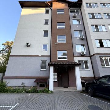 Мрії вул., 7-Ж