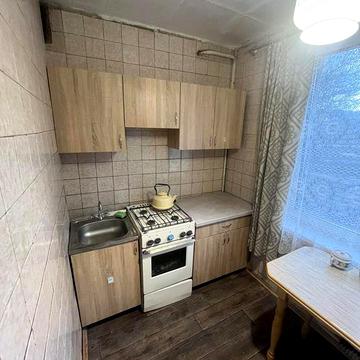 Сдам 2 кв м Студенческая, Валентин. 4000 гр. торг. Военных можно.  .