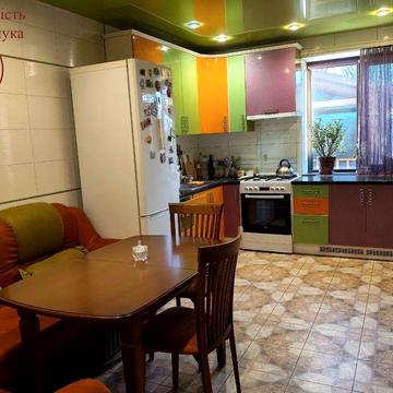 Продам будинок в Крюкові