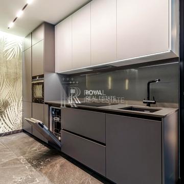 Янтарна вул., 1