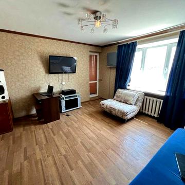 Продается просторная 2-комнатная квартира, чешка, 50м2, Корабельный. Q