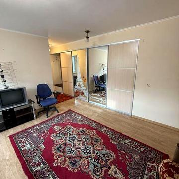 Оренда  частини будинку в центрі